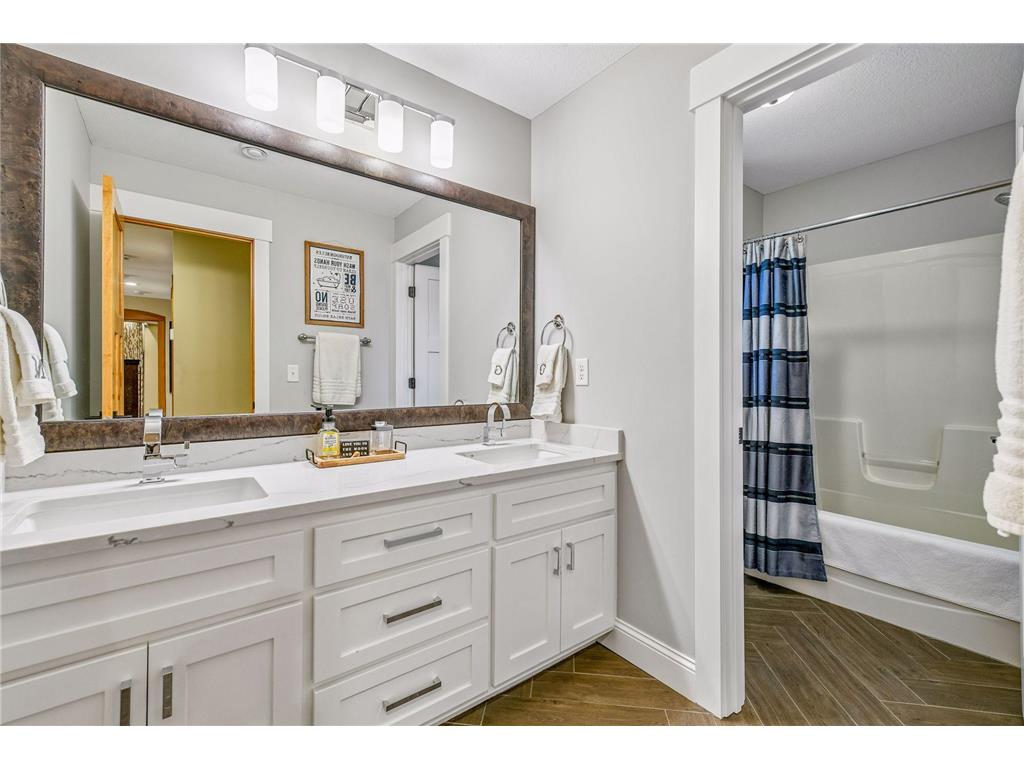 1010 Drake Court Independence MN 55359 7059904 image31