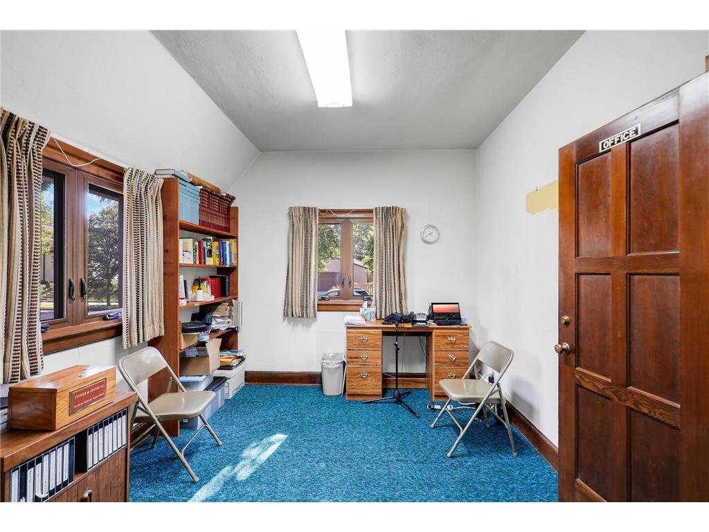 1010 E 58th Street Minneapolis MN 55417 7021179 image11