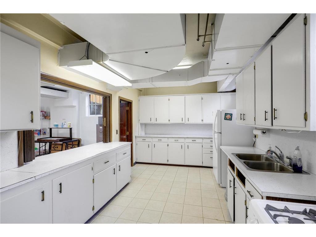 1010 E 58th Street Minneapolis MN 55417 7021179 image20