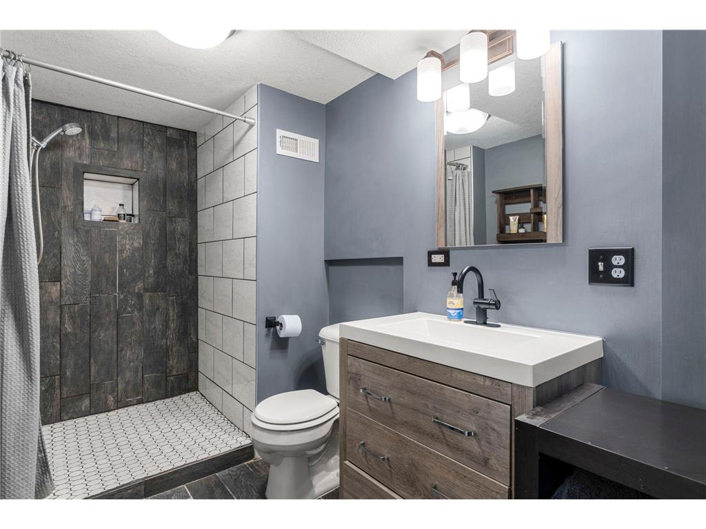 1010 Ferndale Street N Maplewood MN 55119 7084733 image31