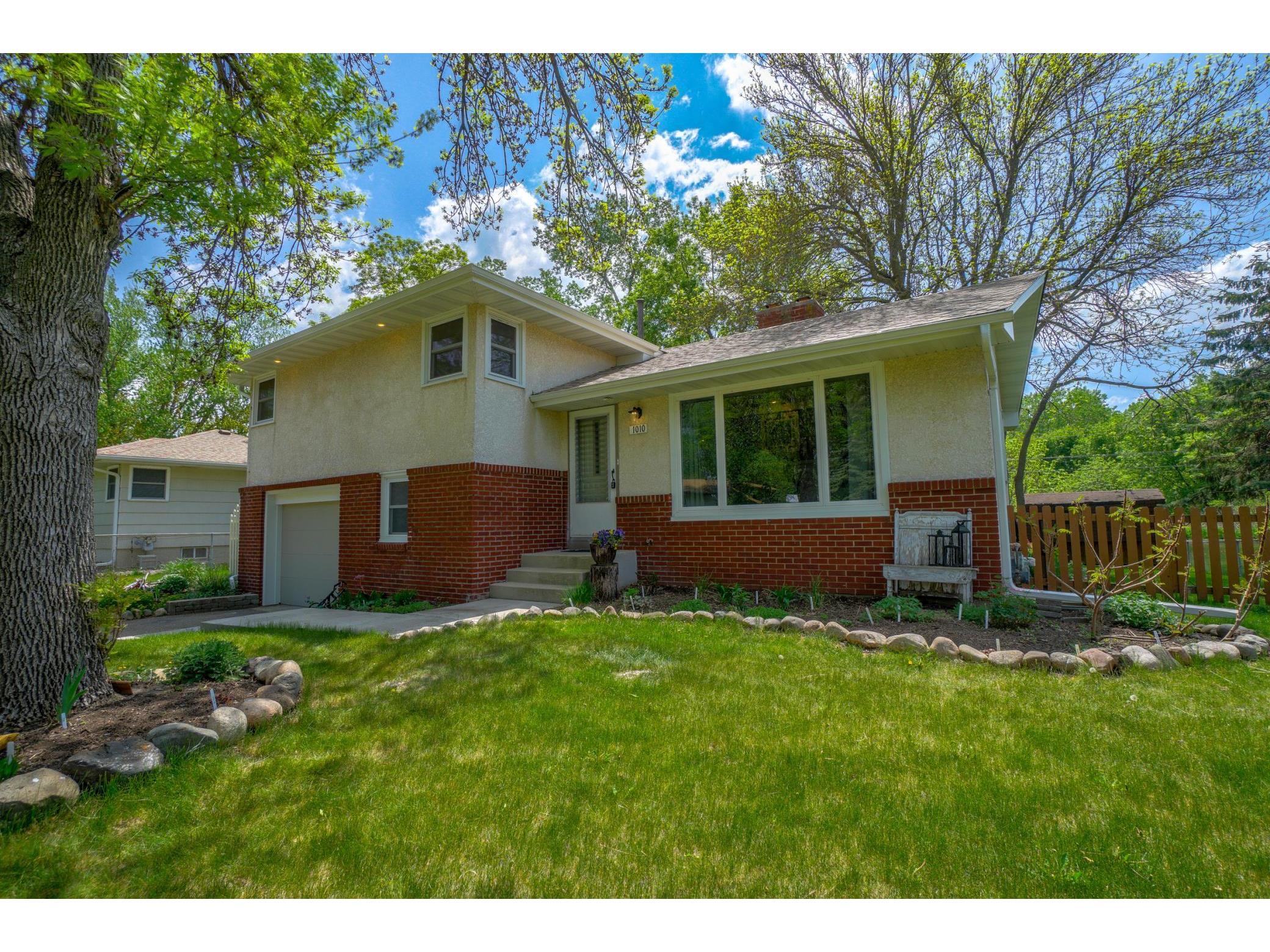 1010 Lynde Drive NE, Fridley, MN 55432 MLS 5757833 Edina Realty