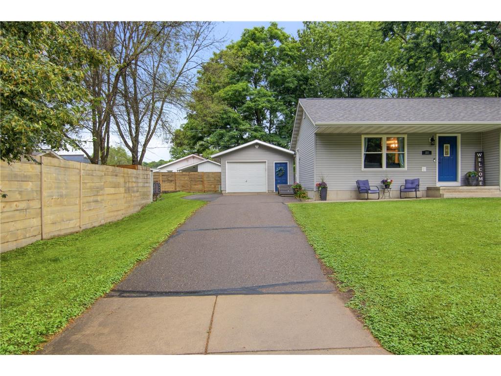 1010 Malden Avenue Eau Claire WI 54703 7107568 image2