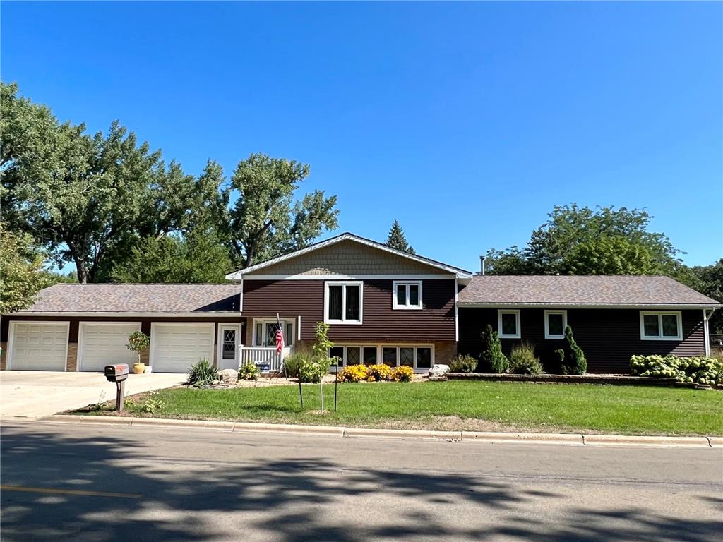 1010 Martin Road Albert Lea MN 56007 6712421 image1