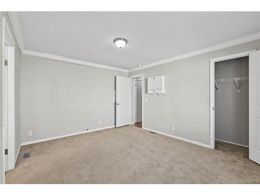 1010 NE North Circle NE Fridley MN 55432 6801983 image16