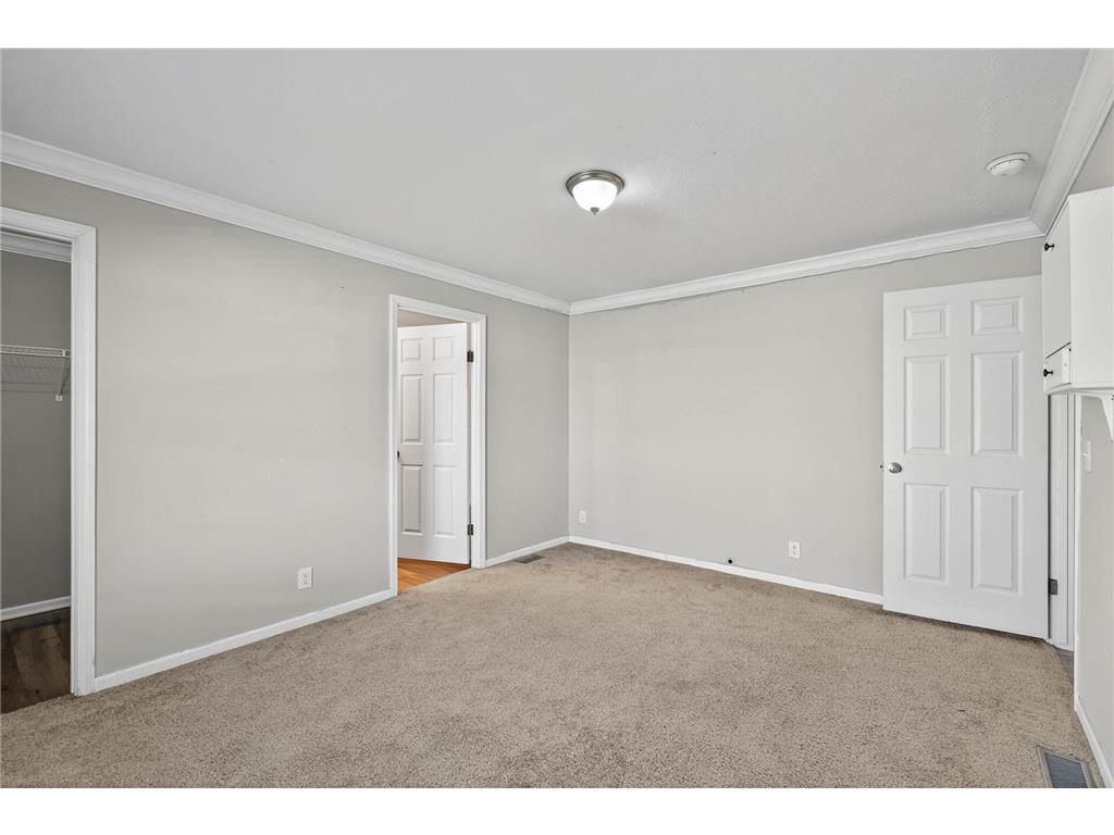 1010 NE North Circle NE Fridley MN 55432 6801983 image17