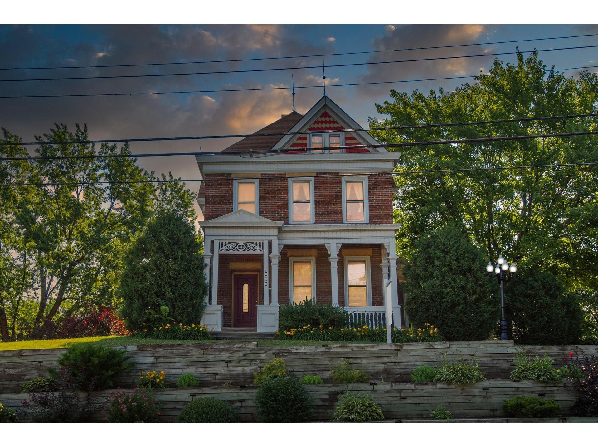 1010 Oakdale Avenue, West Saint Paul, MN, 55118 MLS 6012242 Edina