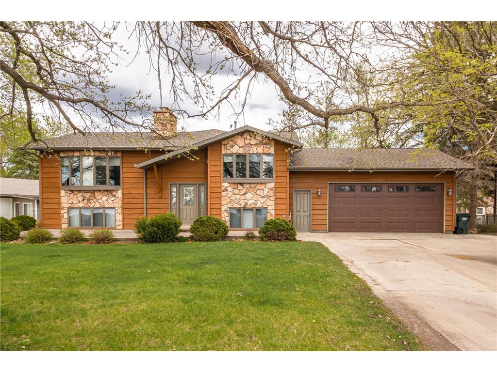 1010 S Lakeshore Drive Glenwood MN 56334 - Minnewaska 6494419 image1