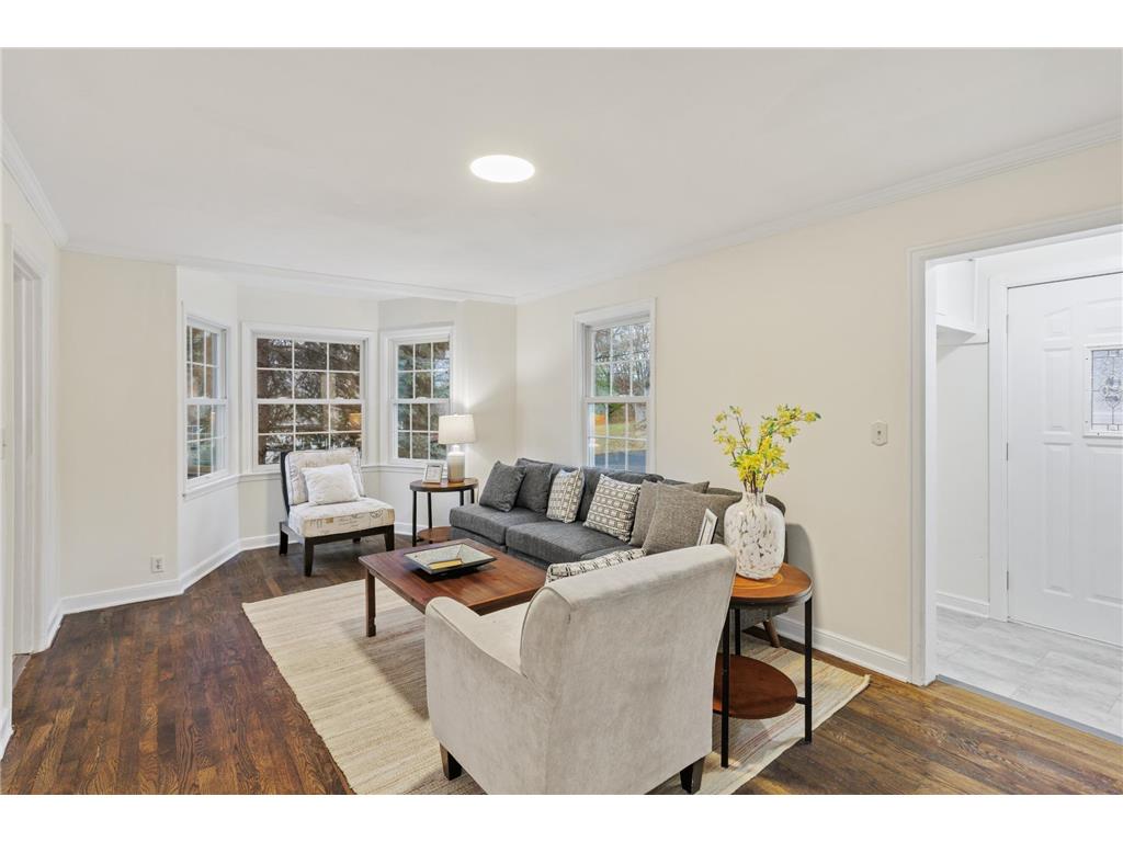 1010 Summit Avenue South Saint Paul MN 55075 6821944 image1