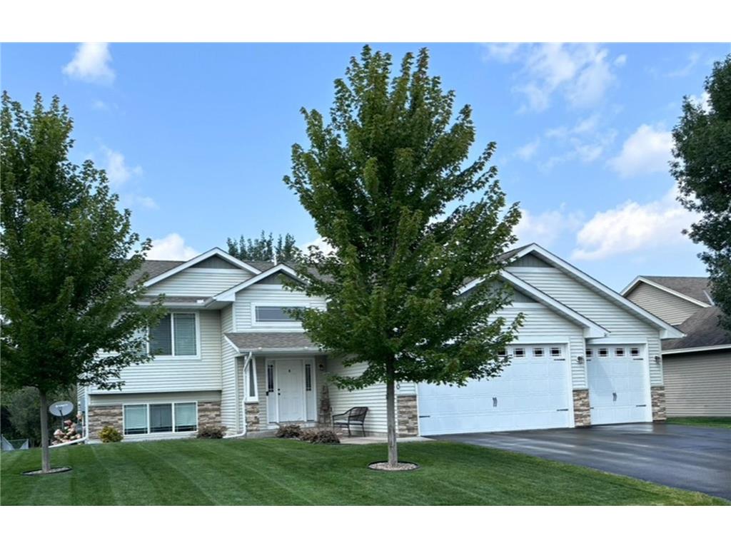 1010 Wendover Street NE Isanti MN 55040 6597323 image1