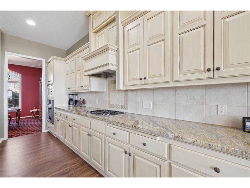 10100 Indigo Drive Eden Prairie MN 55347 - Grass Lake 7028354 image12