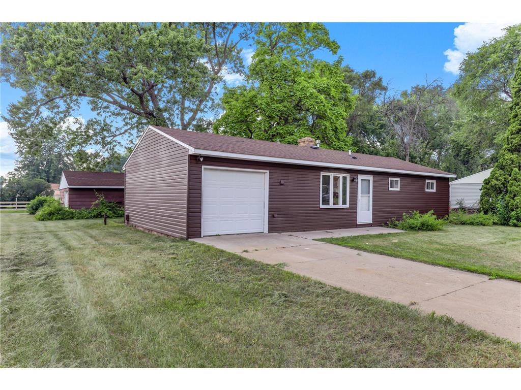 10100 Quince Street NW Coon Rapids MN 55433 7111420 image1