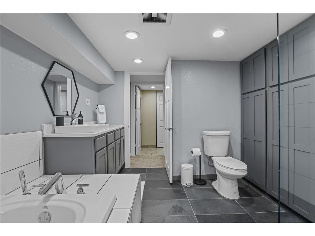 10101 Harrison Road Bloomington MN 55437 7074431 image26