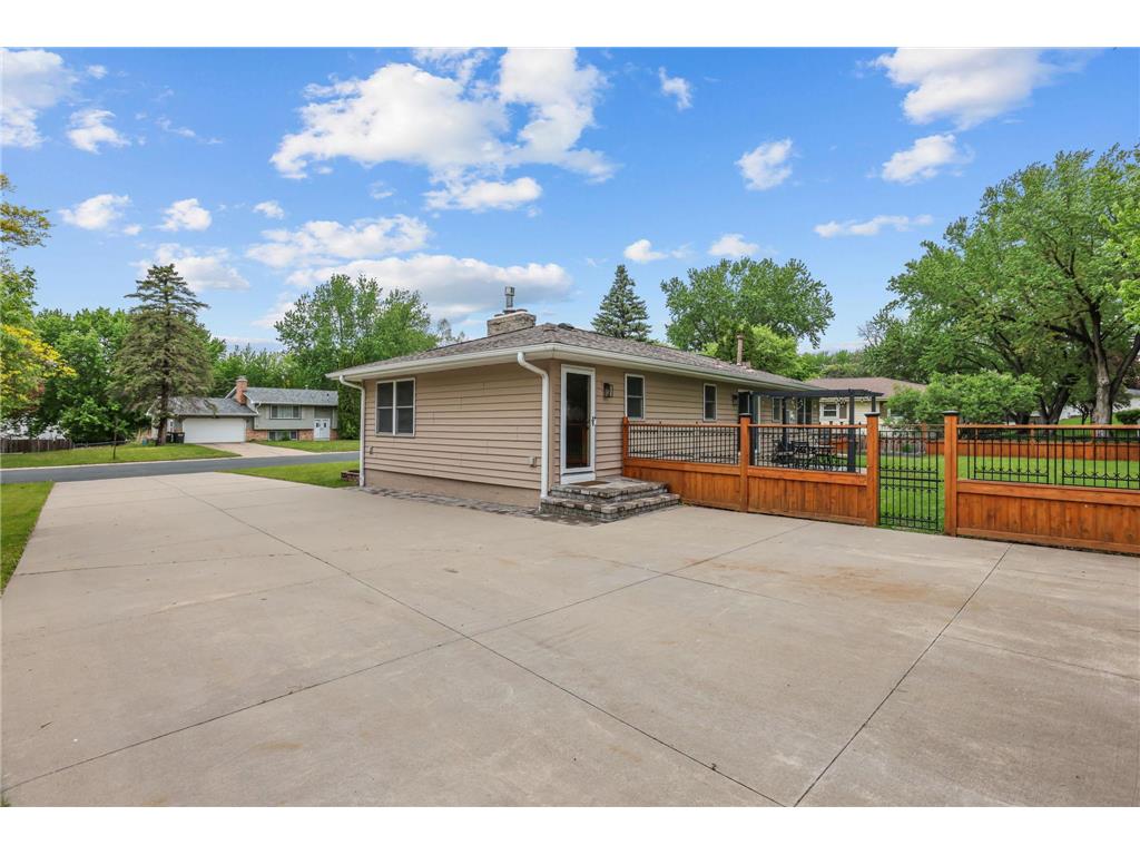 10101 Harrison Road Bloomington MN 55437 7074431 image34