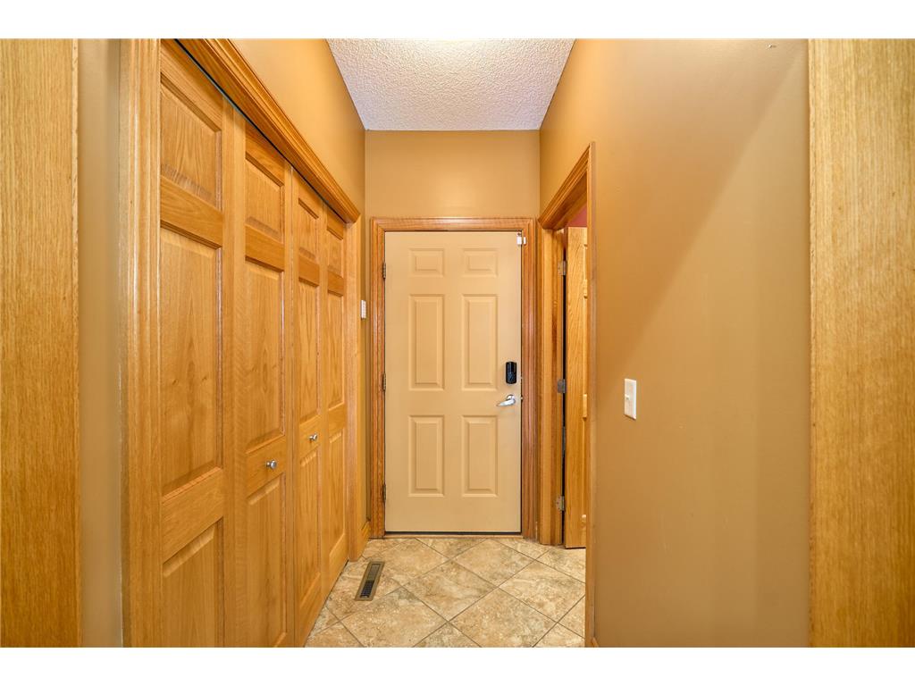 10106 Chestnut Circle N Brooklyn Park MN 55443 7039239 image16