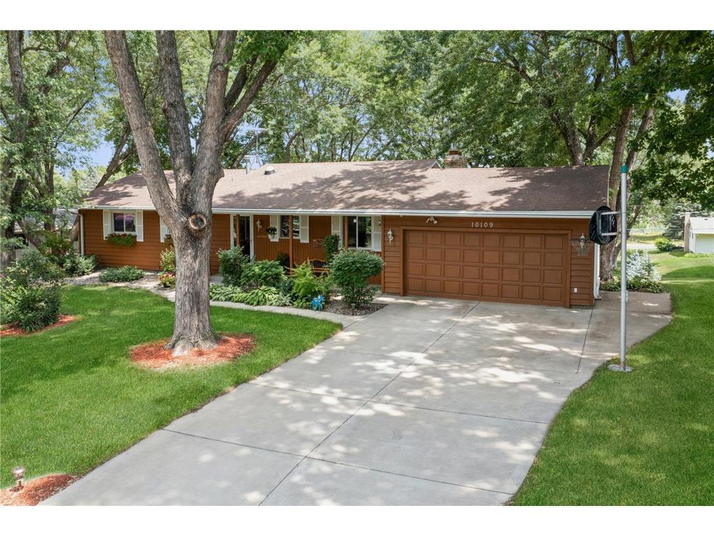 10109 Abbott Avenue S Bloomington MN 55431 6419001 image1