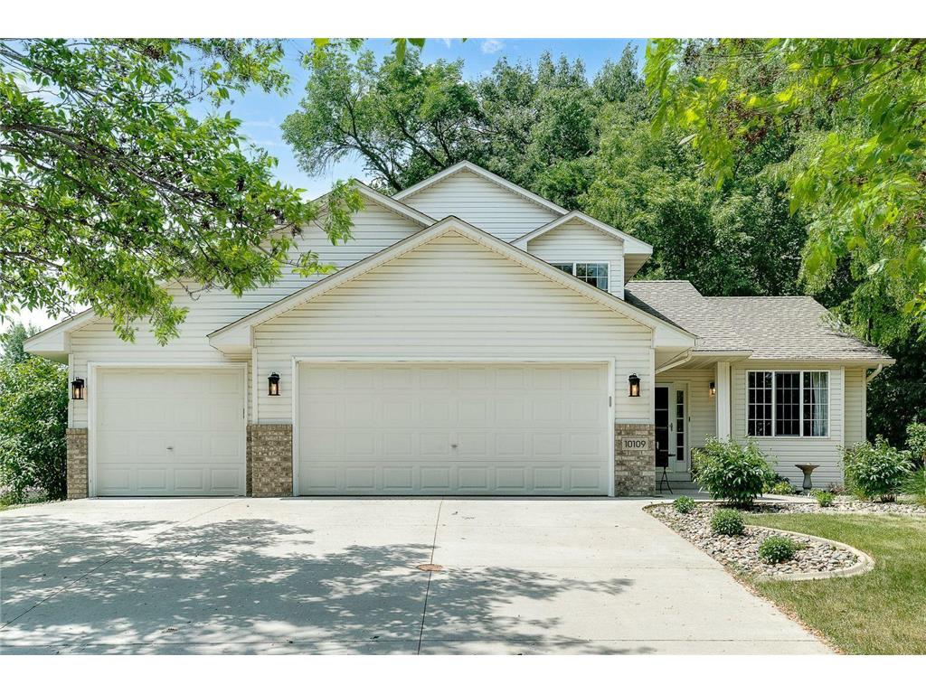 10109 Hidden Oaks Lane N Champlin MN 55316 6350337 image1