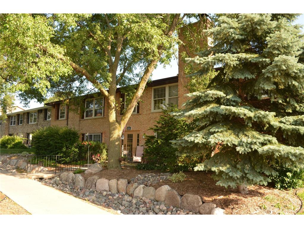 1011 11th Avenue S 7, Hopkins, MN 55343 MLS 6368802 Edina Realty