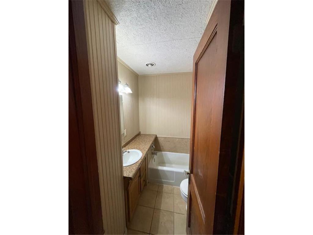 1011 6th Avenue Mountain Lake MN 56159 6776504 image16