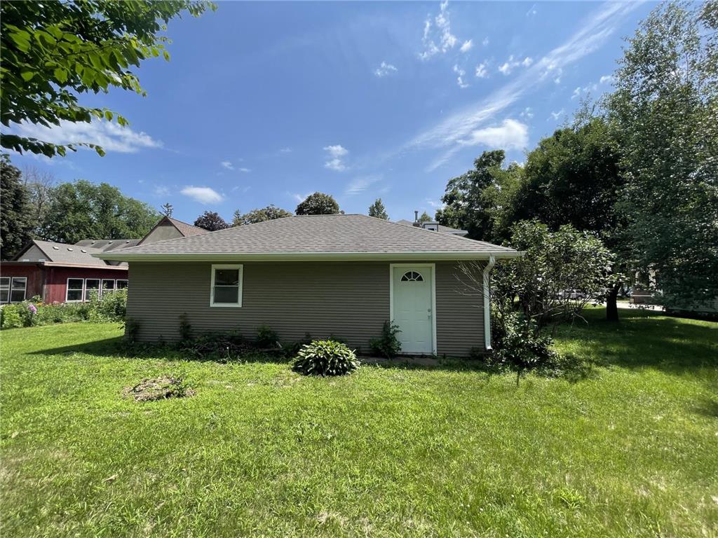 1011 6th Avenue Mountain Lake MN 56159 6776504 image9