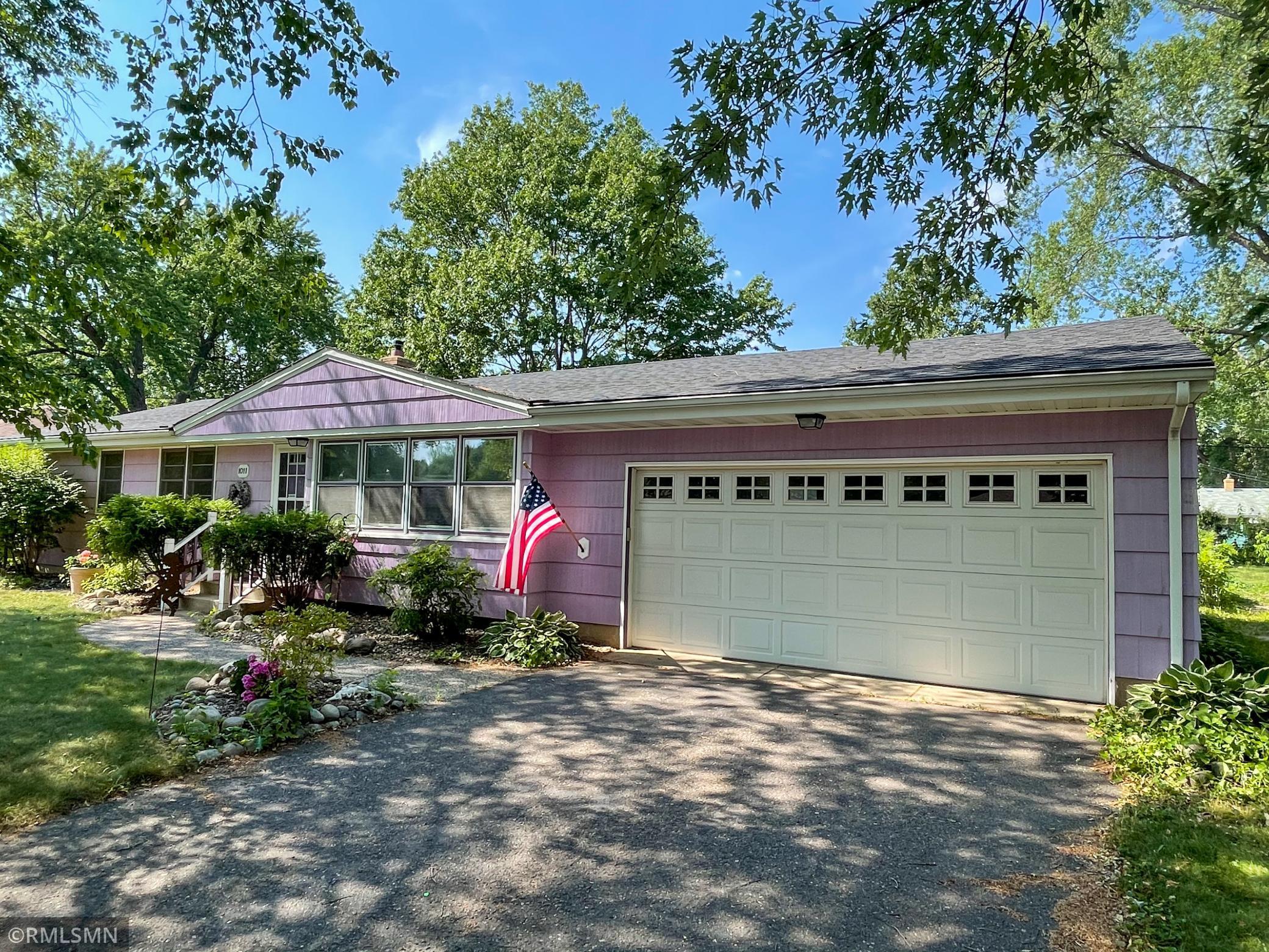 1011 Draper Avenue, Roseville, MN 55113 MLS 6024391 Edina Realty