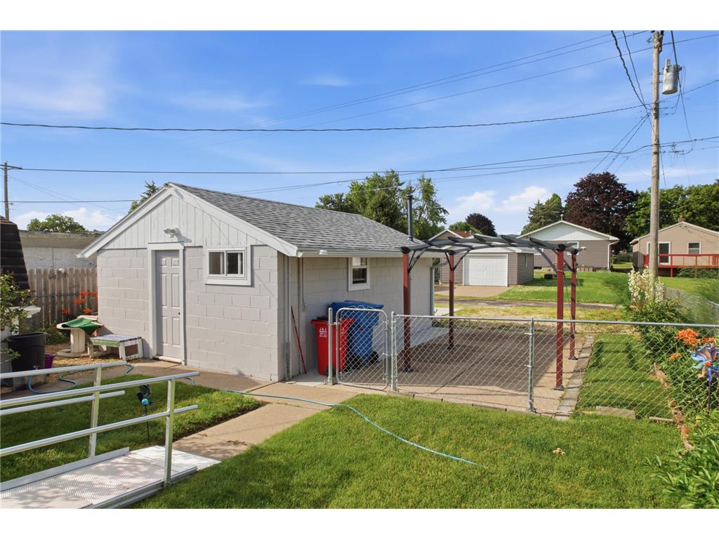 1011 E 5th Street Winona MN 55987 7102275 image15