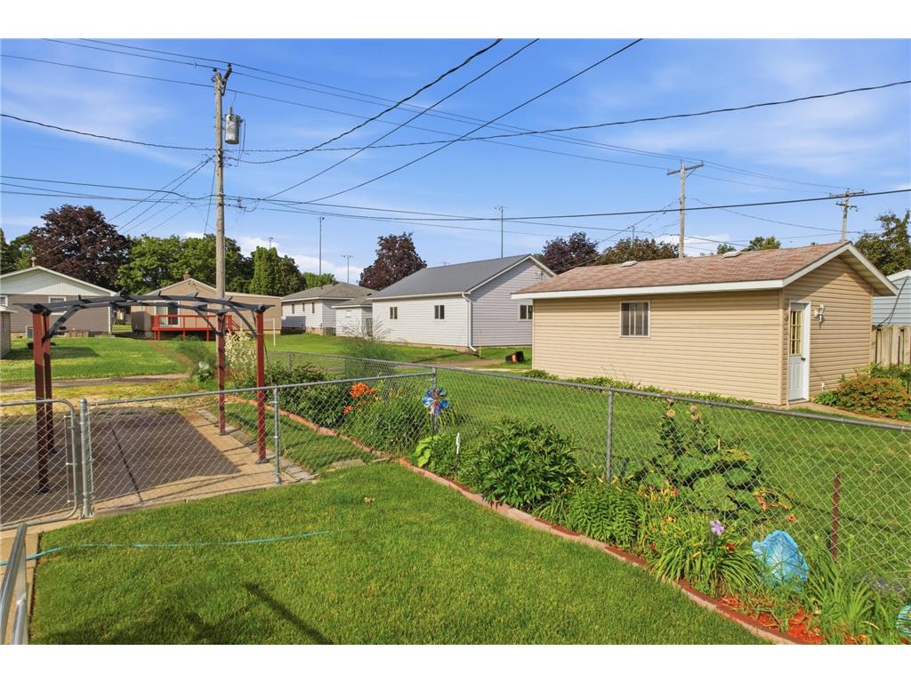 1011 E 5th Street Winona MN 55987 7102275 image16