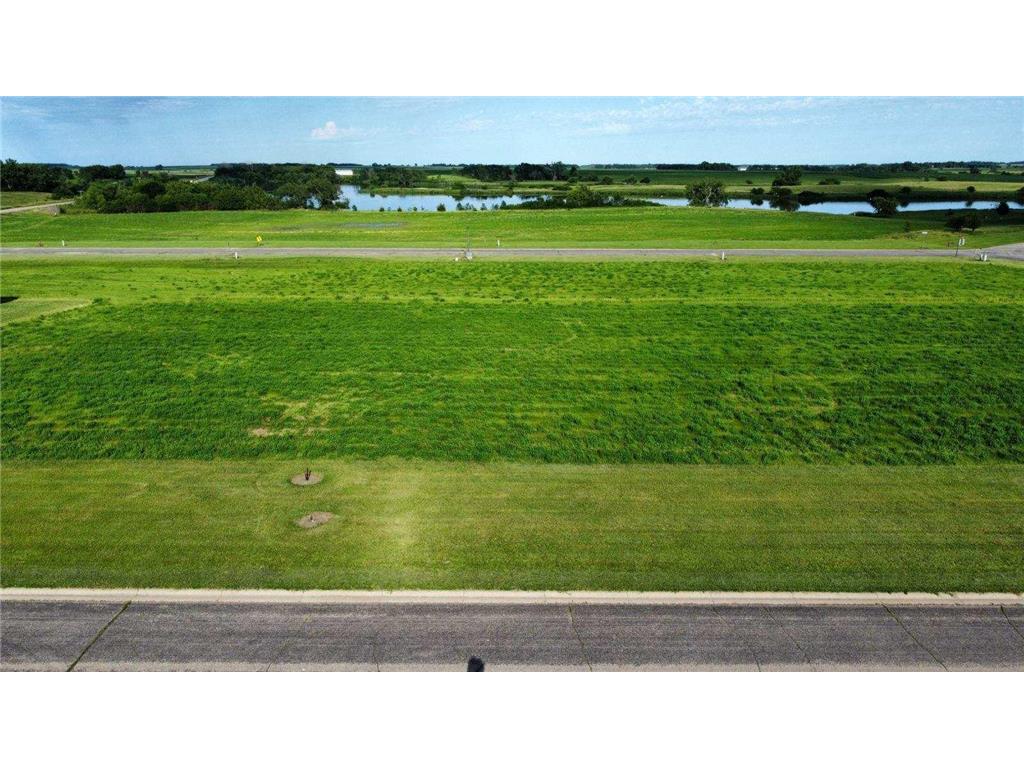 1011 Eastbay Avenue Balaton MN 56115 5474448 image32