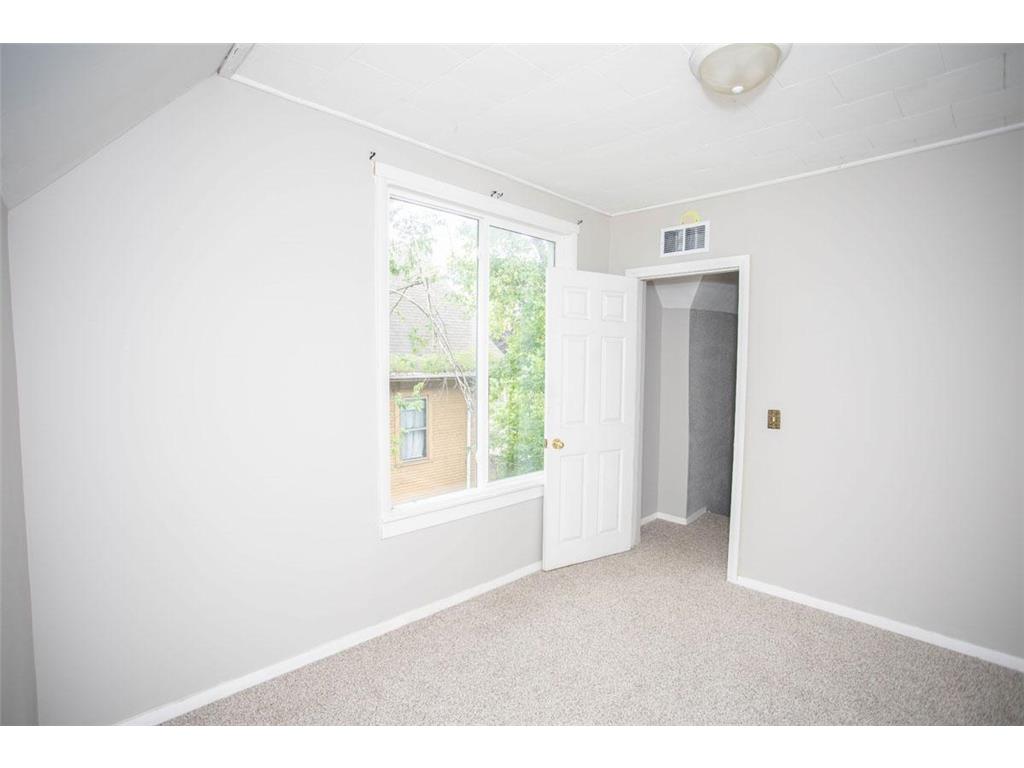 1011 Minnehaha Avenue E Saint Paul MN 55106 6739406 image35