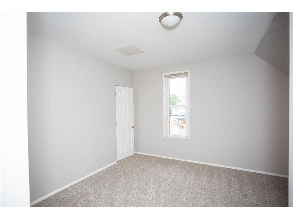 1011 Minnehaha Avenue E Saint Paul MN 55106 6739406 image42