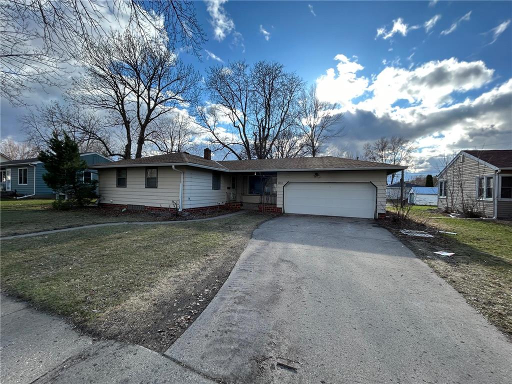 1011 N 4th Street, Montevideo, MN 56265 MLS 6369561 Edina Realty