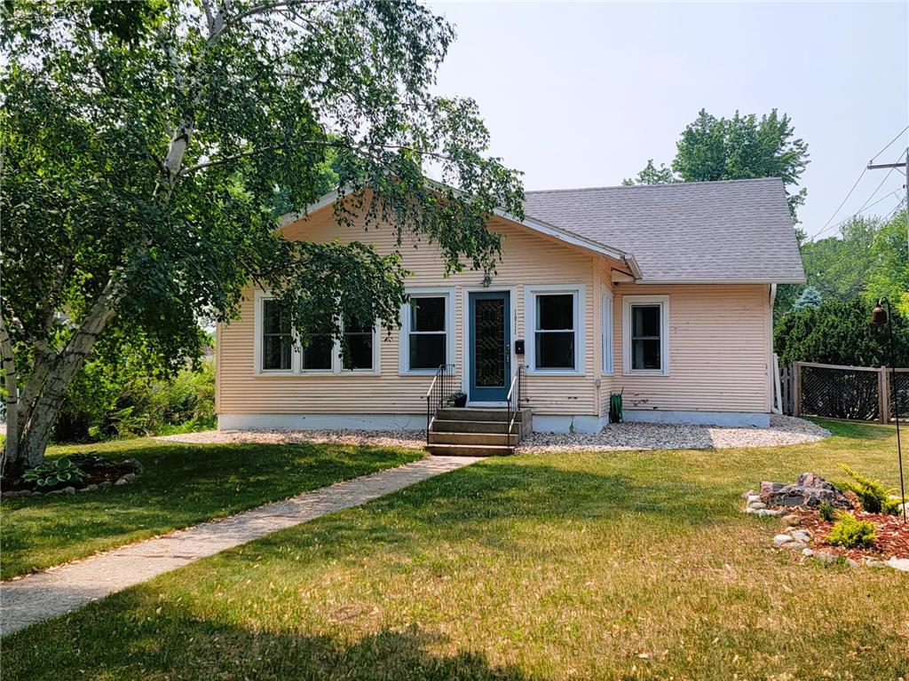 1011 Park Avenue Morris MN 56267 6386777 image1
