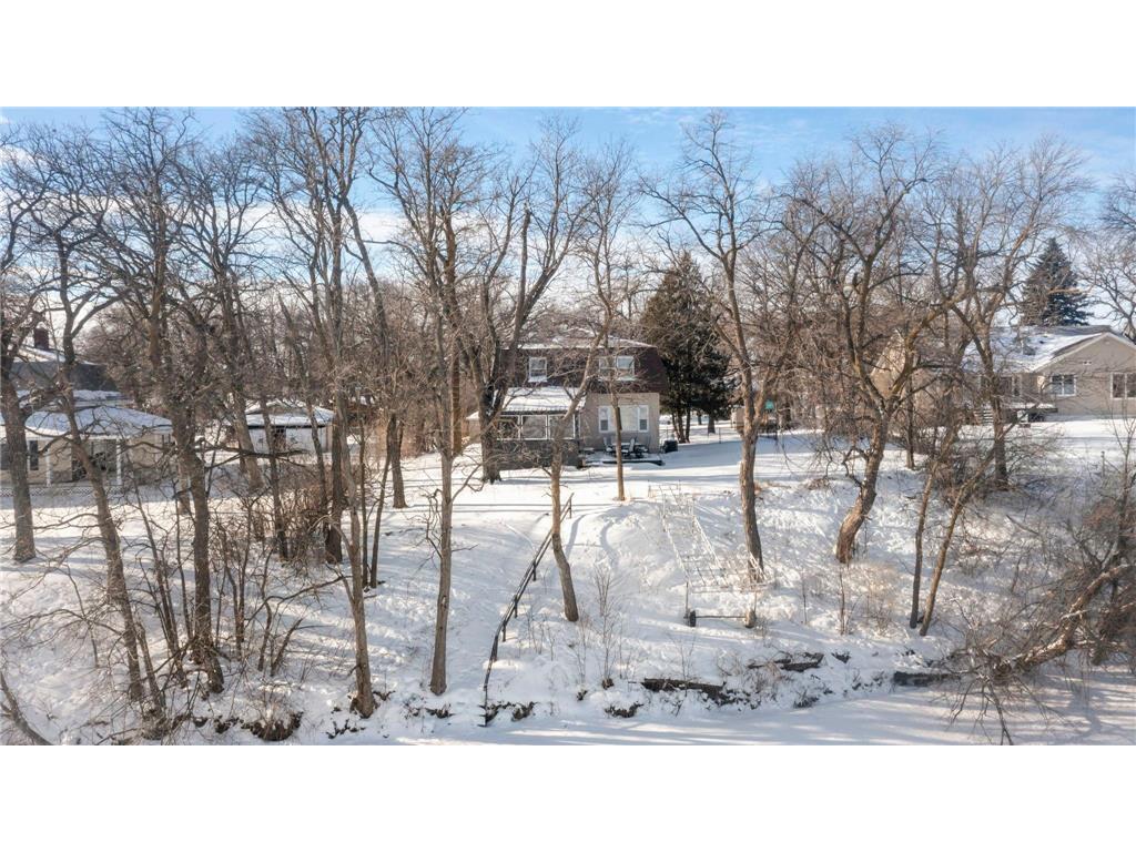 1011 Van Dyke Road NW Alexandria MN 56308 - Henry 7004639 image1