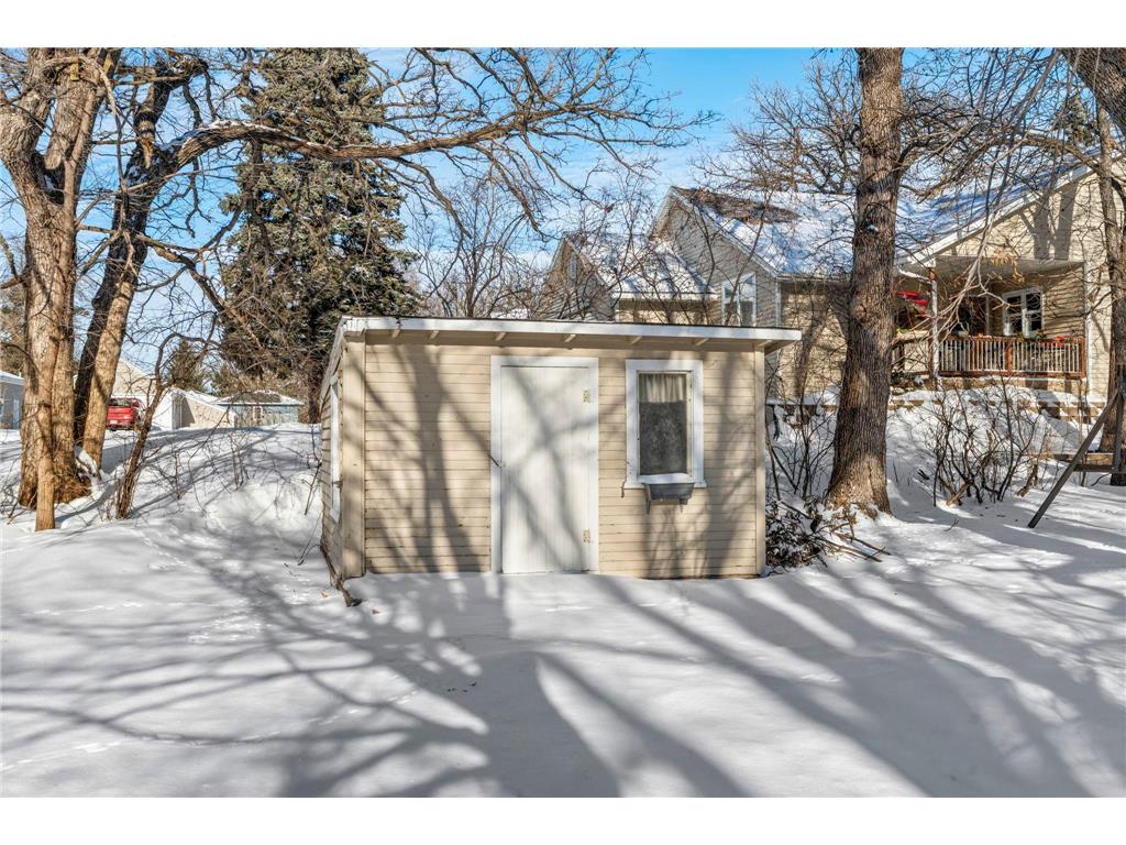 1011 Van Dyke Road NW Alexandria MN 56308 - Henry 7004639 image12