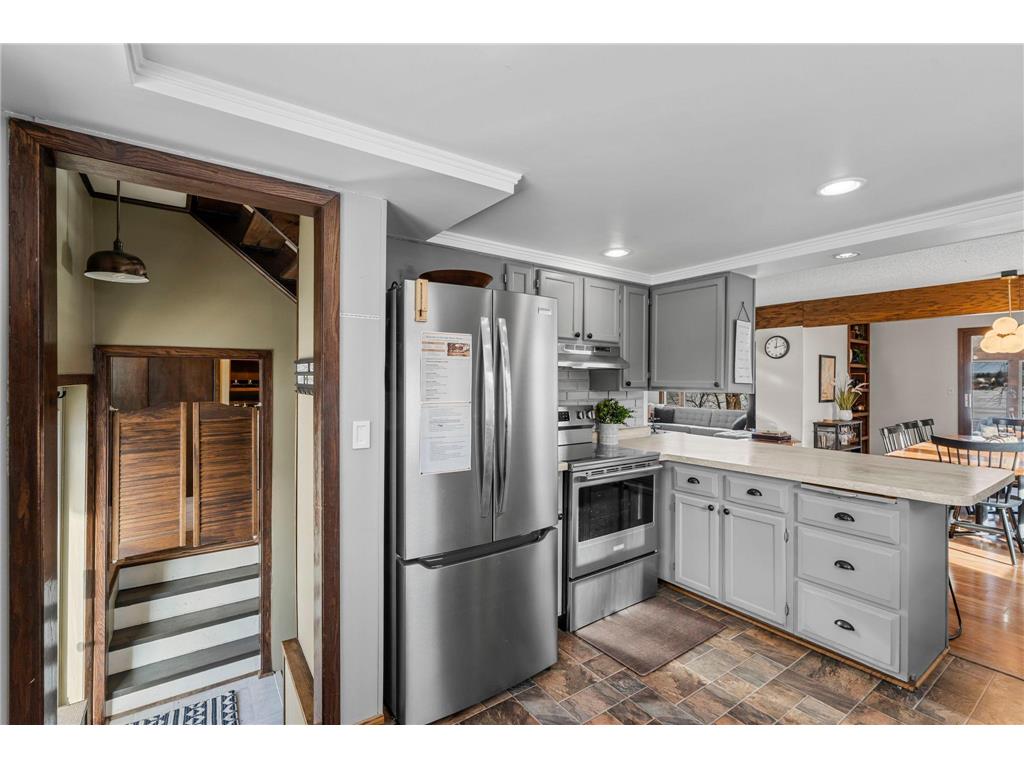 1011 Van Dyke Road NW Alexandria MN 56308 - Henry 7004639 image19