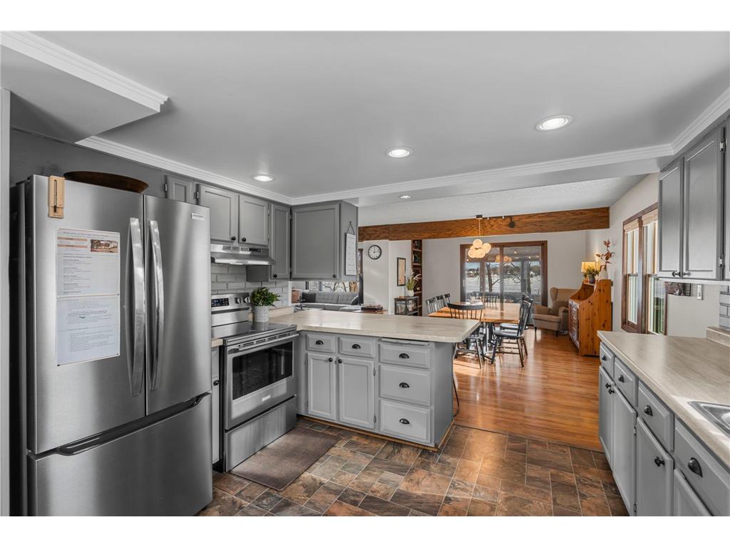 1011 Van Dyke Road NW Alexandria MN 56308 - Henry 7004639 image20