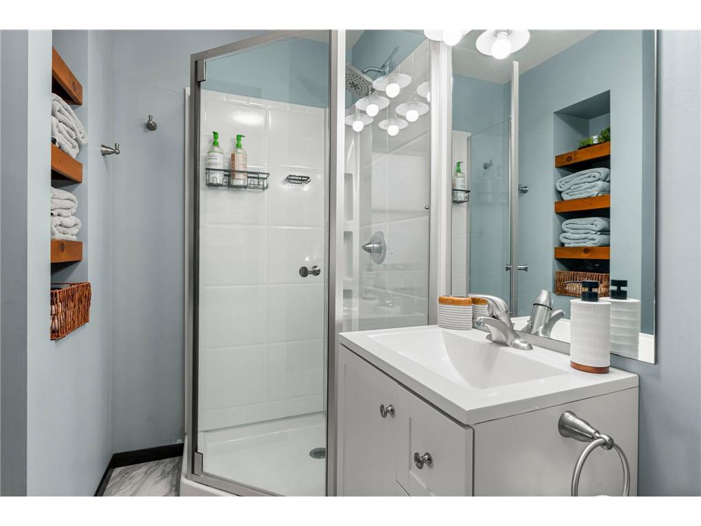 1011 Van Dyke Road NW Alexandria MN 56308 - Henry 7004639 image45