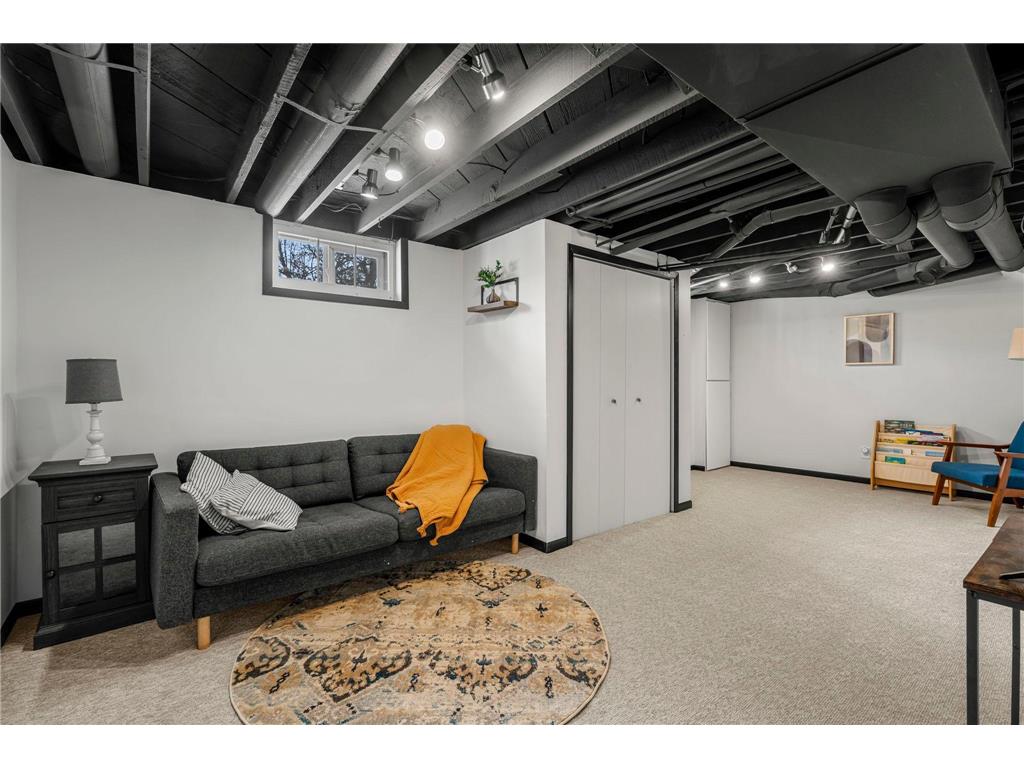 1011 Van Dyke Road NW Alexandria MN 56308 - Henry 7004639 image53