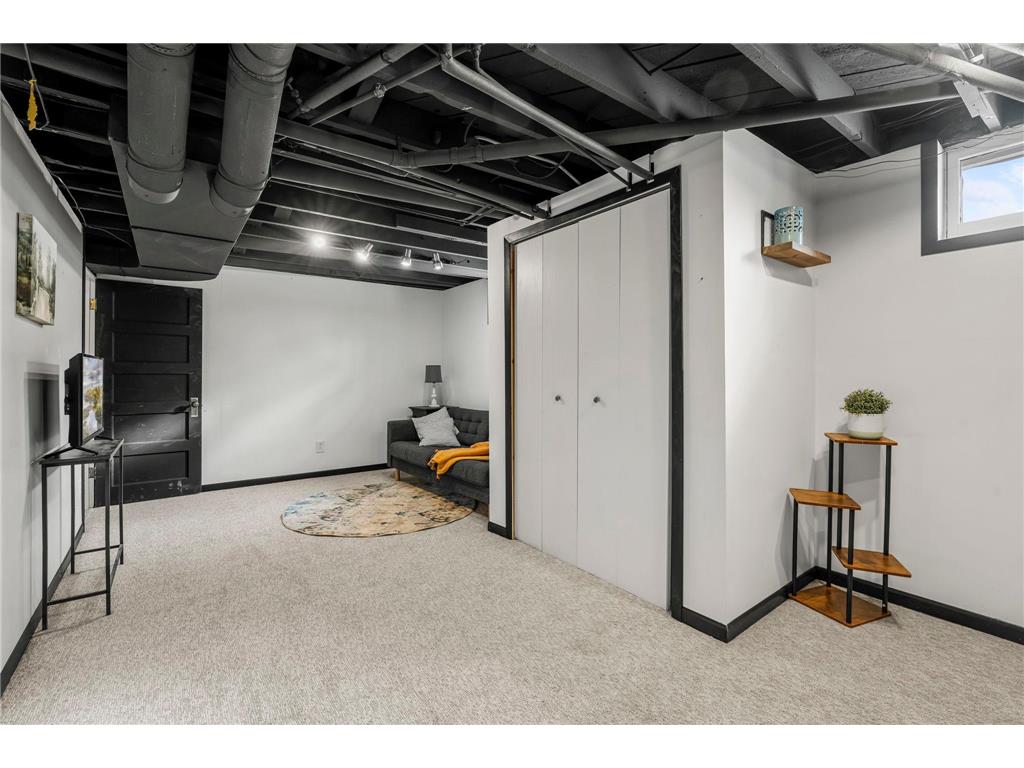 1011 Van Dyke Road NW Alexandria MN 56308 - Henry 7004639 image56