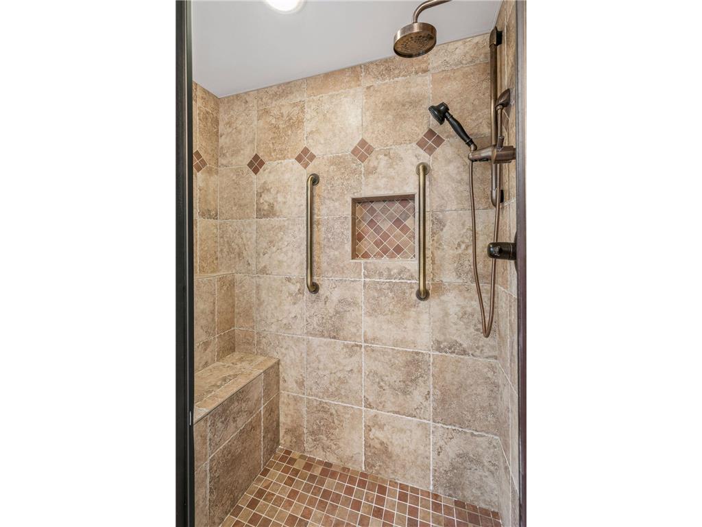 10110 Oak Shore Drive Lakeville MN 55044 7078678 image40