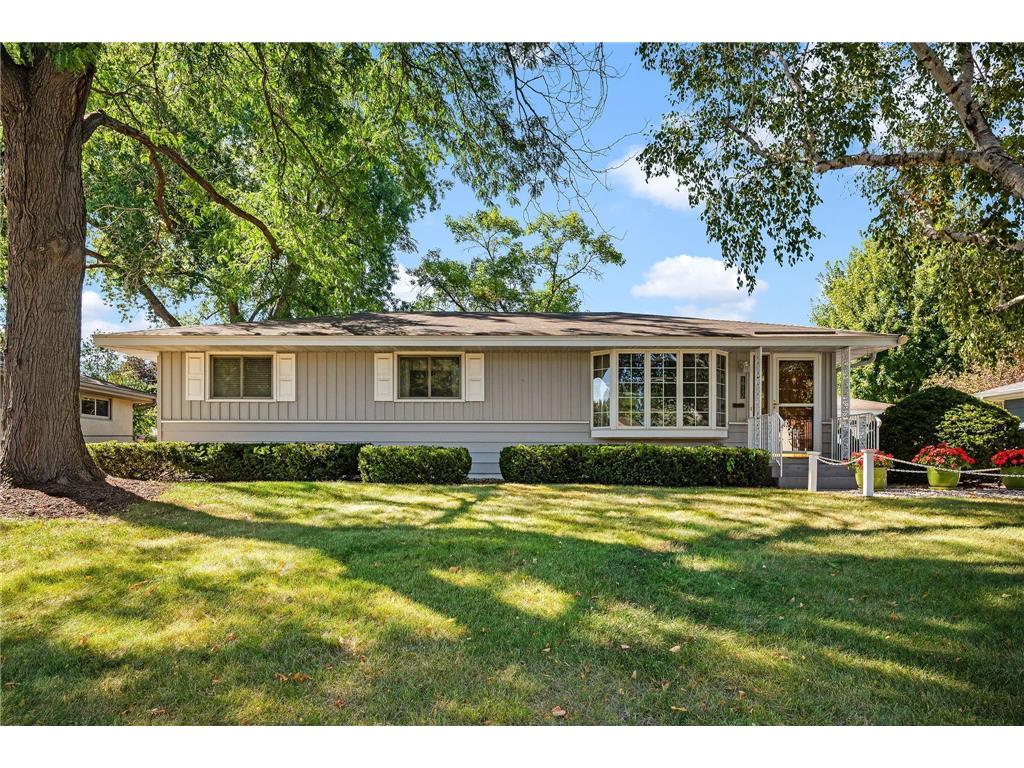 10112 Emerson Avenue S Bloomington MN 55431 6596933 image1