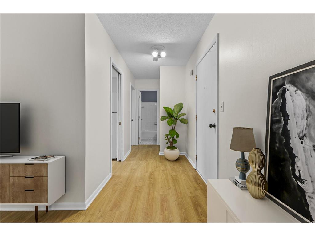 10113 W 34th Street #105 Minnetonka MN 55305 7020284 image2