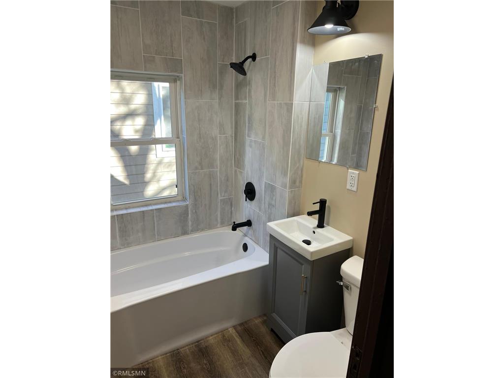 1012 13th Avenue SE Minneapolis MN 55414 6620345 image1