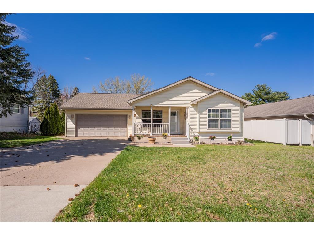 1012 Bartlett Avenue Altoona WI 54720 6716189 image1