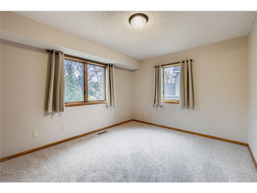 1012 Crystal Lake Road E Burnsville MN 55306 6808989 image20