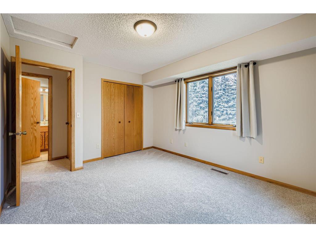 1012 Crystal Lake Road E Burnsville MN 55306 6808989 image22