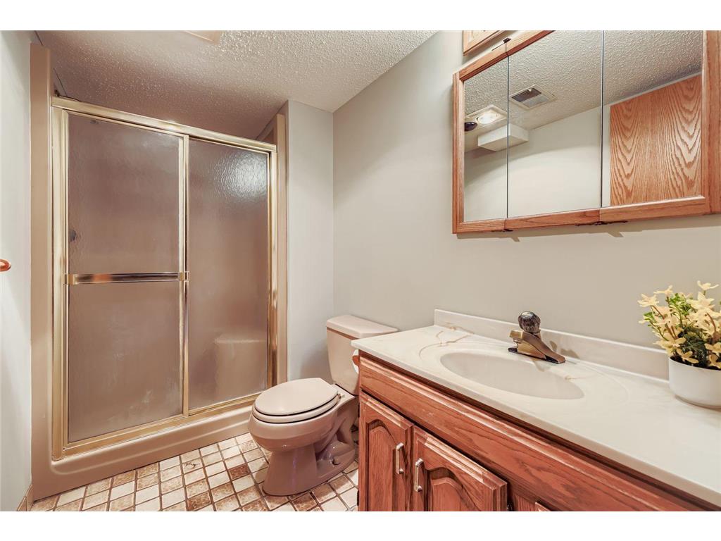 1012 Crystal Lake Road E Burnsville MN 55306 6808989 image32