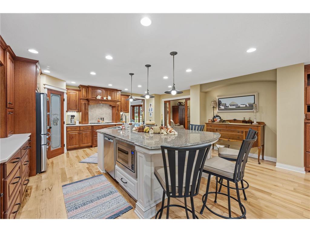 1012 Kaymar Lane Burnsville MN 55306 7065564 image10