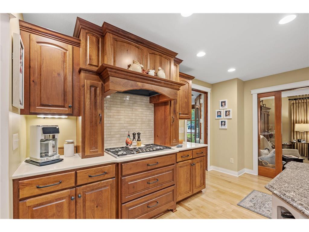 1012 Kaymar Lane Burnsville MN 55306 7065564 image11