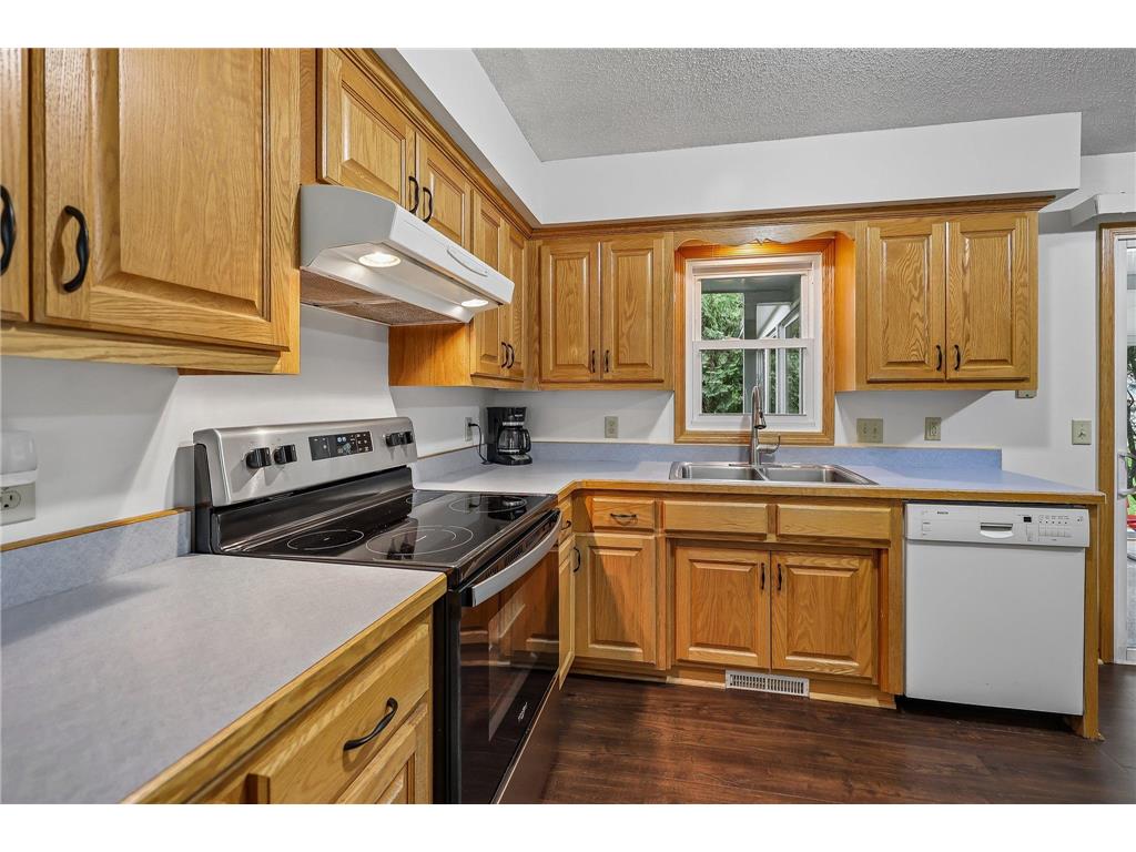 10121 96th Place N Maple Grove MN 55369 7089606 image13