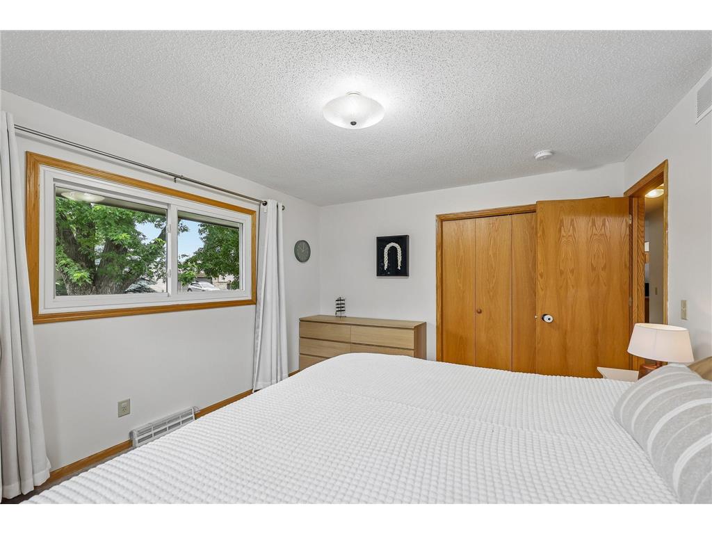 10121 96th Place N Maple Grove MN 55369 7089606 image20